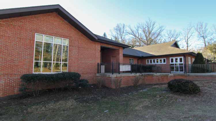 Skyland / South Buncombe Library Exterior