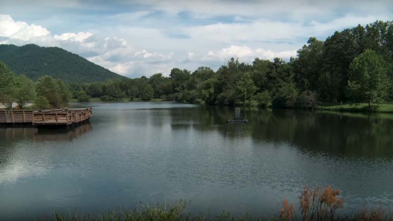 Photo of the fishing lakes of Charles D. Owen park.